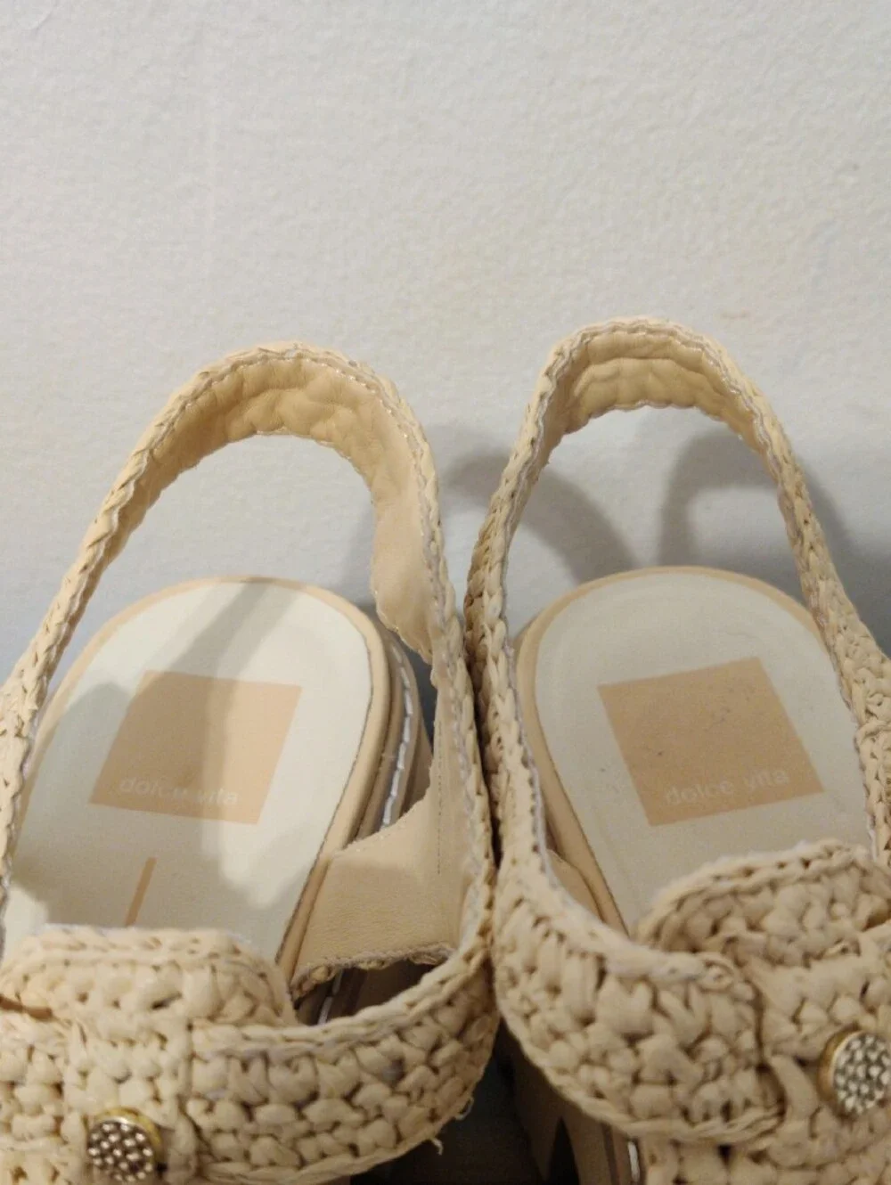 Dolce Vita Cream Woven Platform Sandals - Picture 11 of 16